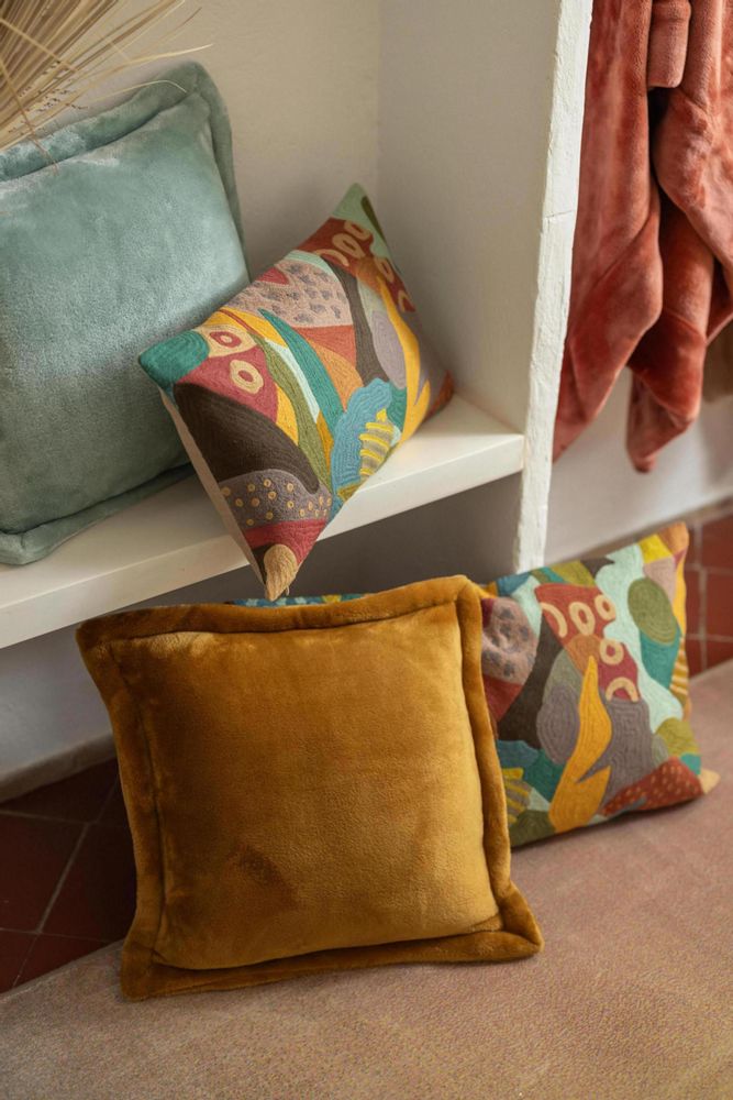 Coussins - Coussin Tender Safran 50 x 50 - MAISON VIVARAISE – SDE VIVARAISE WINKLER