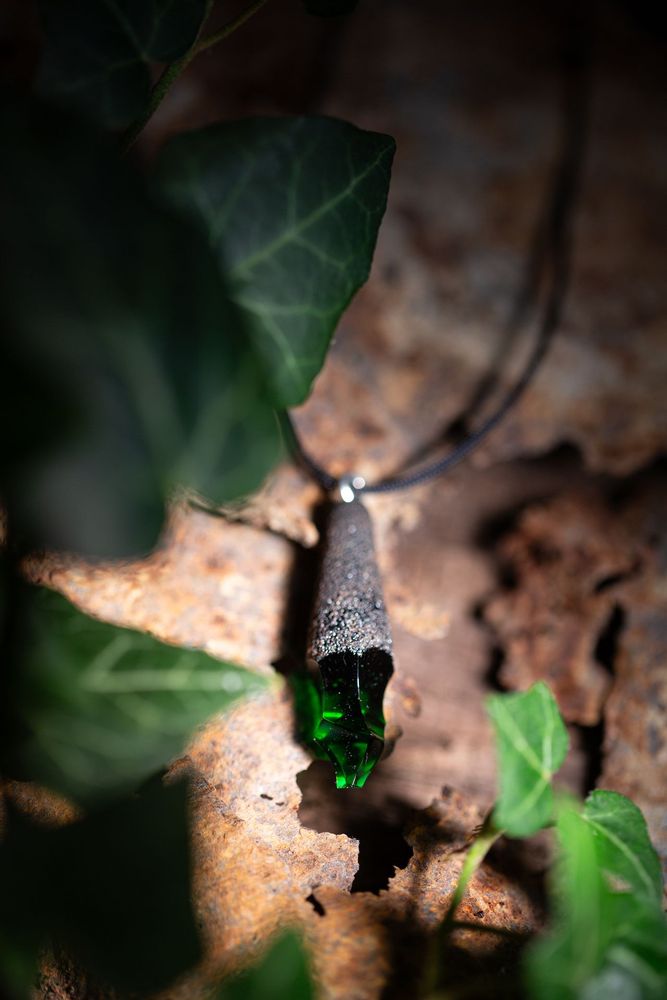 Jewelry - Pendentif Silex Vert - THEOPHILE CAILLE