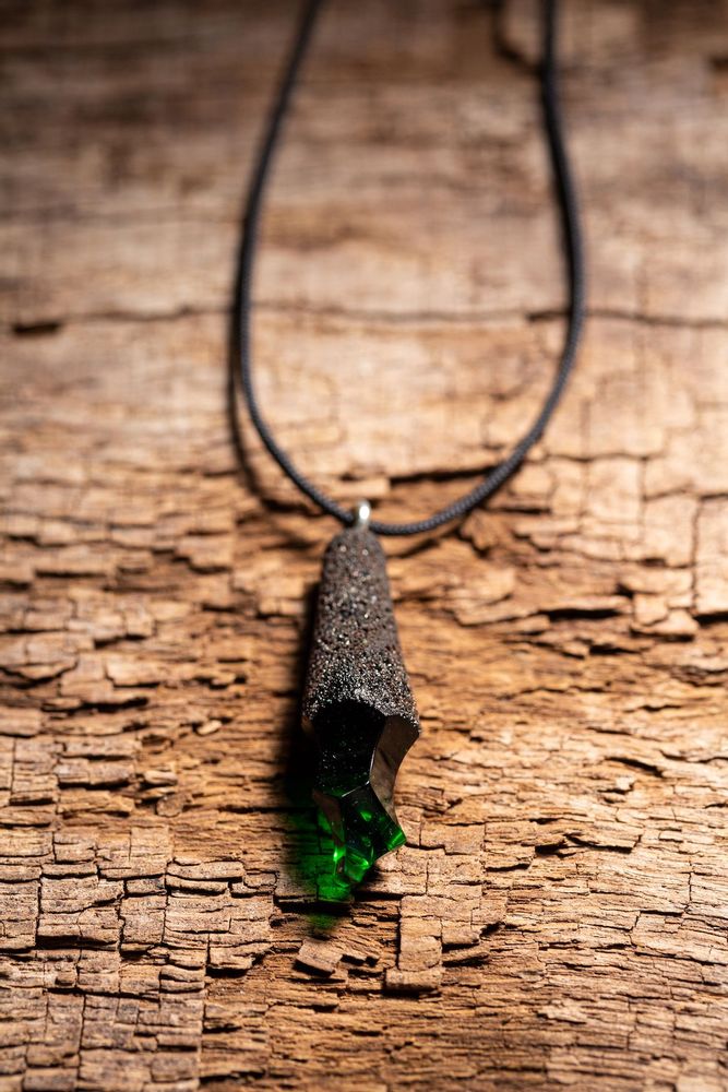 Jewelry - Pendentif Silex Vert - THEOPHILE CAILLE