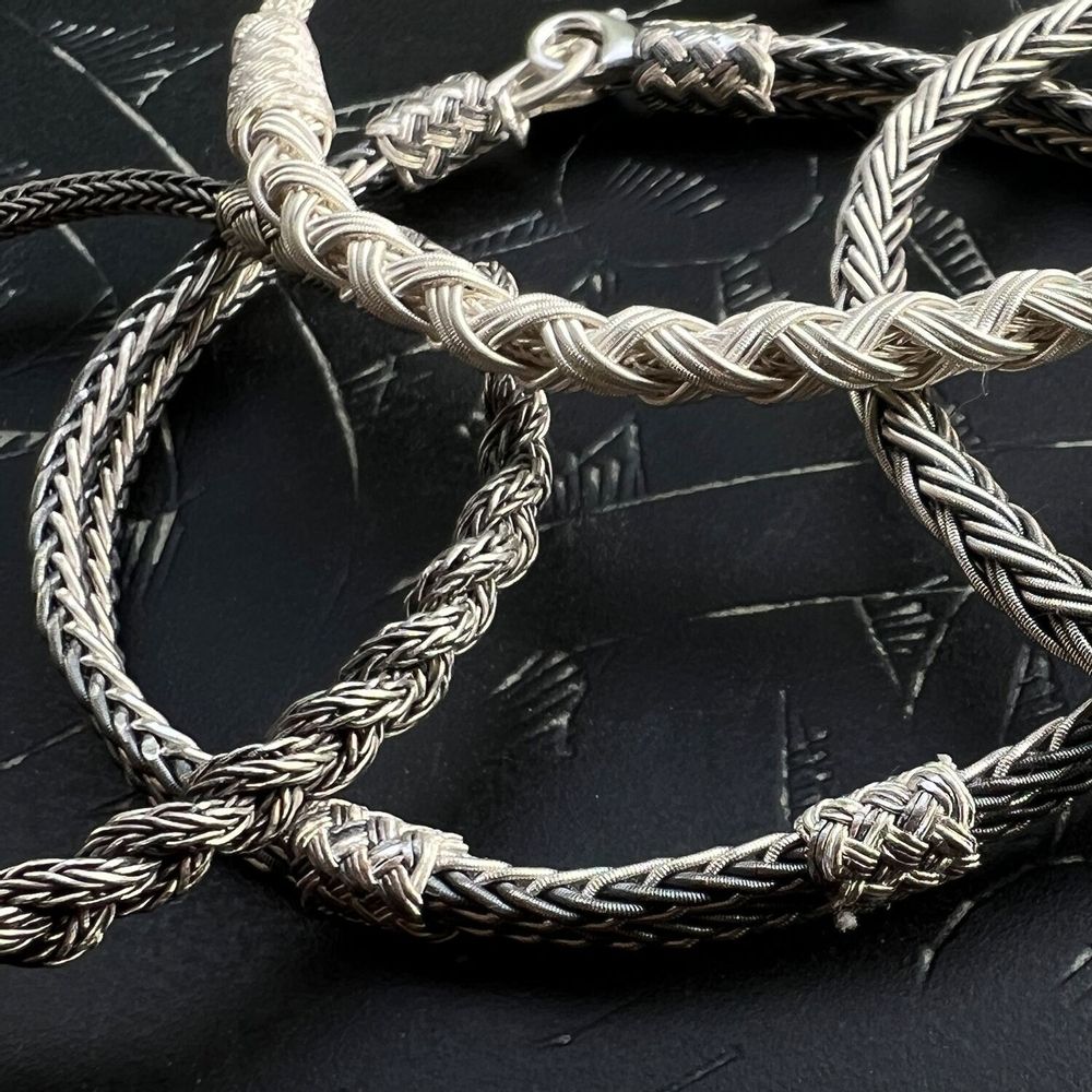 Bracelets - BRACELET DOUBLE TRESSE FINE + 3 NOEUDS COULANTS - ARGENT ET ARGENT OXYDÉ - FAIT MAIN - HOMME&FEMME - KARAWAN AUTHENTIC