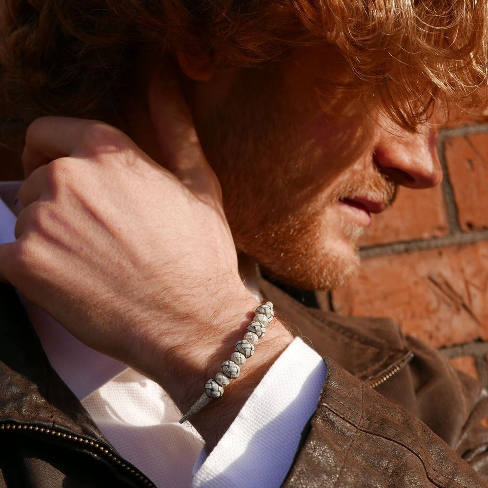 Bracelets - BRACELET 5 NOEUDS BLANCS - ARGENT ET ARGENT OXYDÉ - FAIT MAIN - HOMME & FEMME - KARAWAN AUTHENTIC