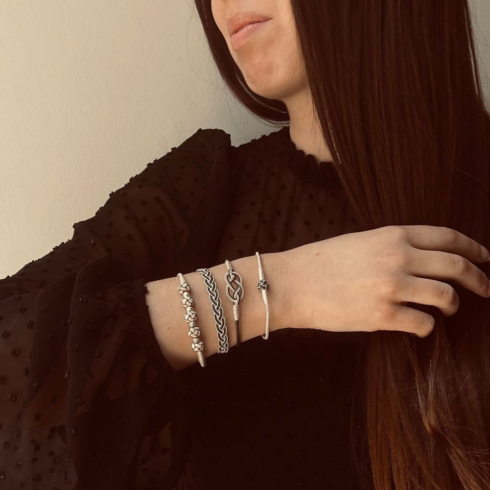 Bracelets - BRACELET 5 NOEUDS BLANCS - ARGENT ET ARGENT OXYDÉ - FAIT MAIN - HOMME & FEMME - KARAWAN AUTHENTIC
