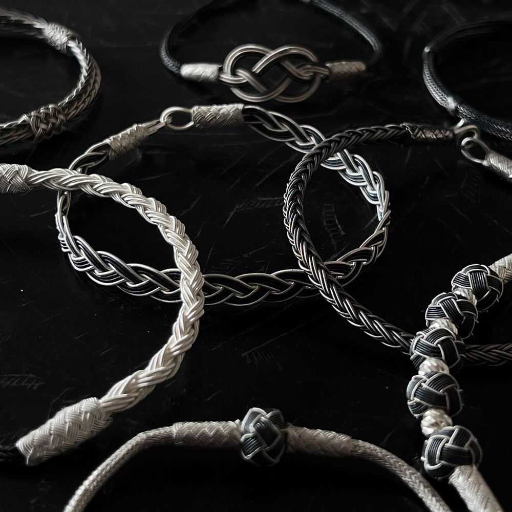 Bracelets - BRACELET 5 NOEUDS BLANCS - ARGENT ET ARGENT OXYDÉ - FAIT MAIN - HOMME & FEMME - KARAWAN AUTHENTIC