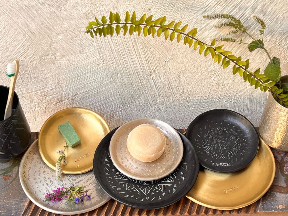 Objets de décoration - COUPELLE EN LAITON LISSE DORÉ 'MOON' - KARAWAN AUTHENTIC
