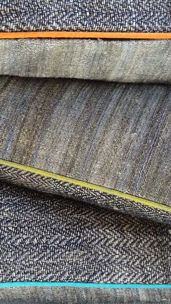 Objets de décoration - Coussin en fibres d'ortie & Soie sauvage tissées à la main - KARAWAN AUTHENTIC