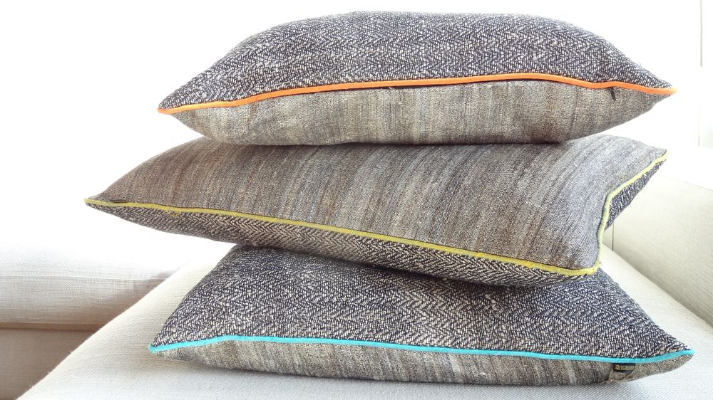 Objets de décoration - Coussin en fibres d'ortie & Soie sauvage tissées à la main - KARAWAN AUTHENTIC