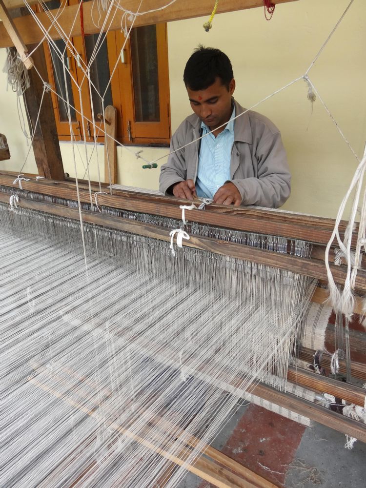 Objets de décoration - Coussin en fibres d'ortie & Soie sauvage tissées à la main - KARAWAN AUTHENTIC
