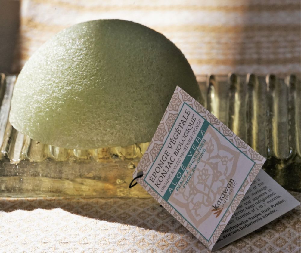 Cosmétiques - EPONGES KONJAC BIOLOGIQUE ENRICHIE À L'ALOE VERA - KARAWAN AUTHENTIC