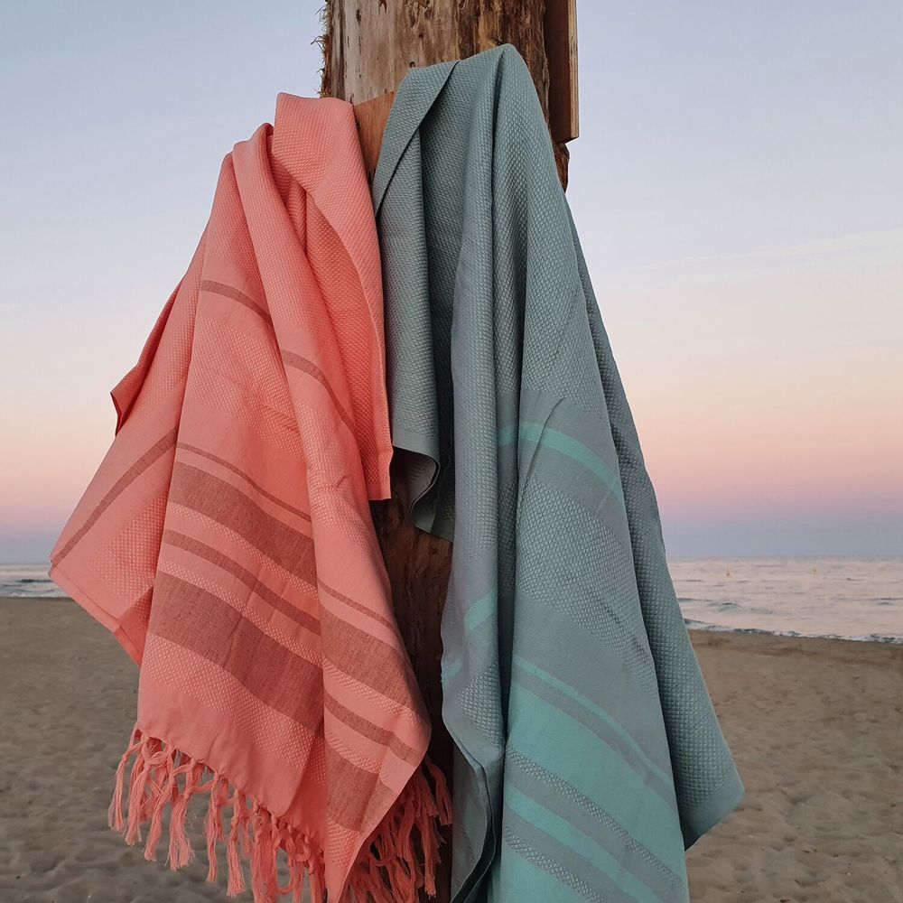 Serviettes de bain - FOUTA TISSÉE EN COTON BIOLOGIQUE - COLLECTION GARDEN - COULEUR ALMOND - KARAWAN AUTHENTIC