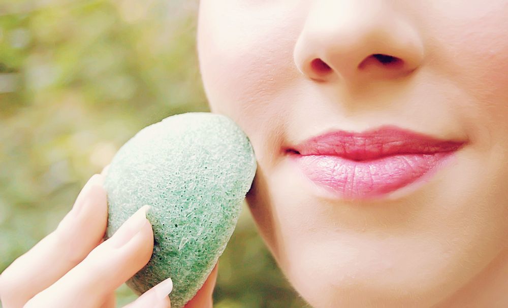 Beauty products - ORGANIC KONJAC SPONGE ENRICHED WITH ALOE VERA - IN BULK - KARAWAN AUTHENTIC