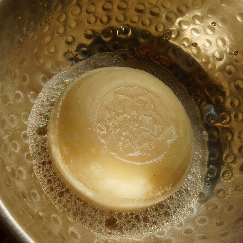 Savons - SAVON SOLIDE AYURVEDIQUE - BASILIC SACRÉ - GRAND FORMAT - KARAWAN AUTHENTIC