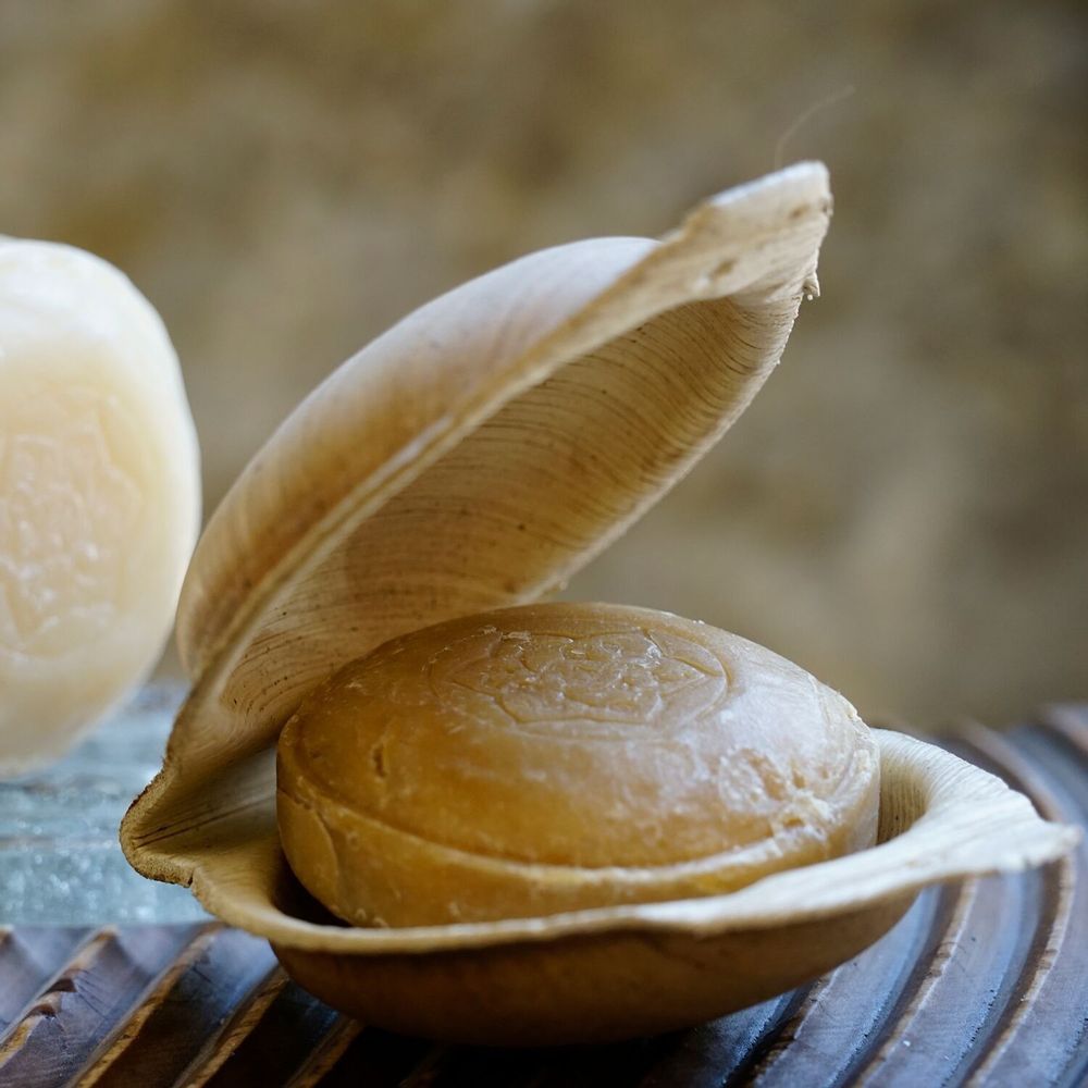 Savons - SAVON SOLIDE AYURVEDIQUE - BASILIC SACRÉ - GRAND FORMAT - KARAWAN AUTHENTIC