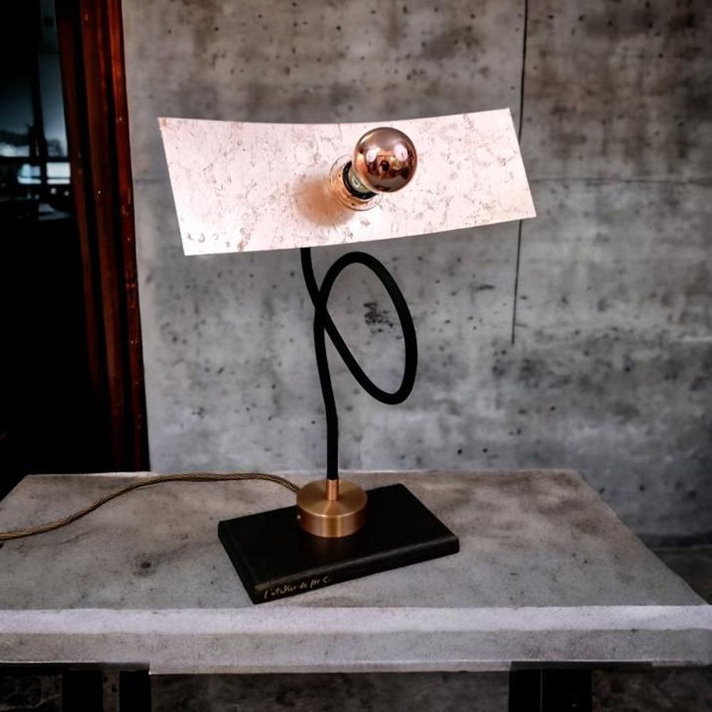 Decorative objects - Movement. Copper leaf table lamp. - ATELIER DE MR C