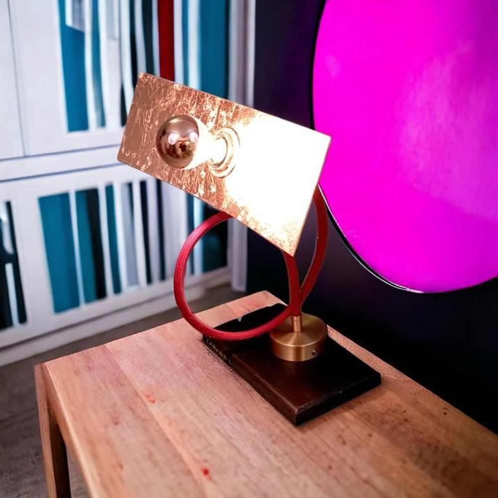 Decorative objects - Movement. Copper leaf table lamp. - ATELIER DE MR C