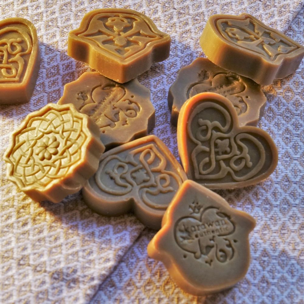 Gifts - ALEPPO SOAPS WITH CITRUS FLAVOR - BOXES GILDED WITH HOT GOLD - ISKENDAR - GIFT BOX - KARAWAN AUTHENTIC