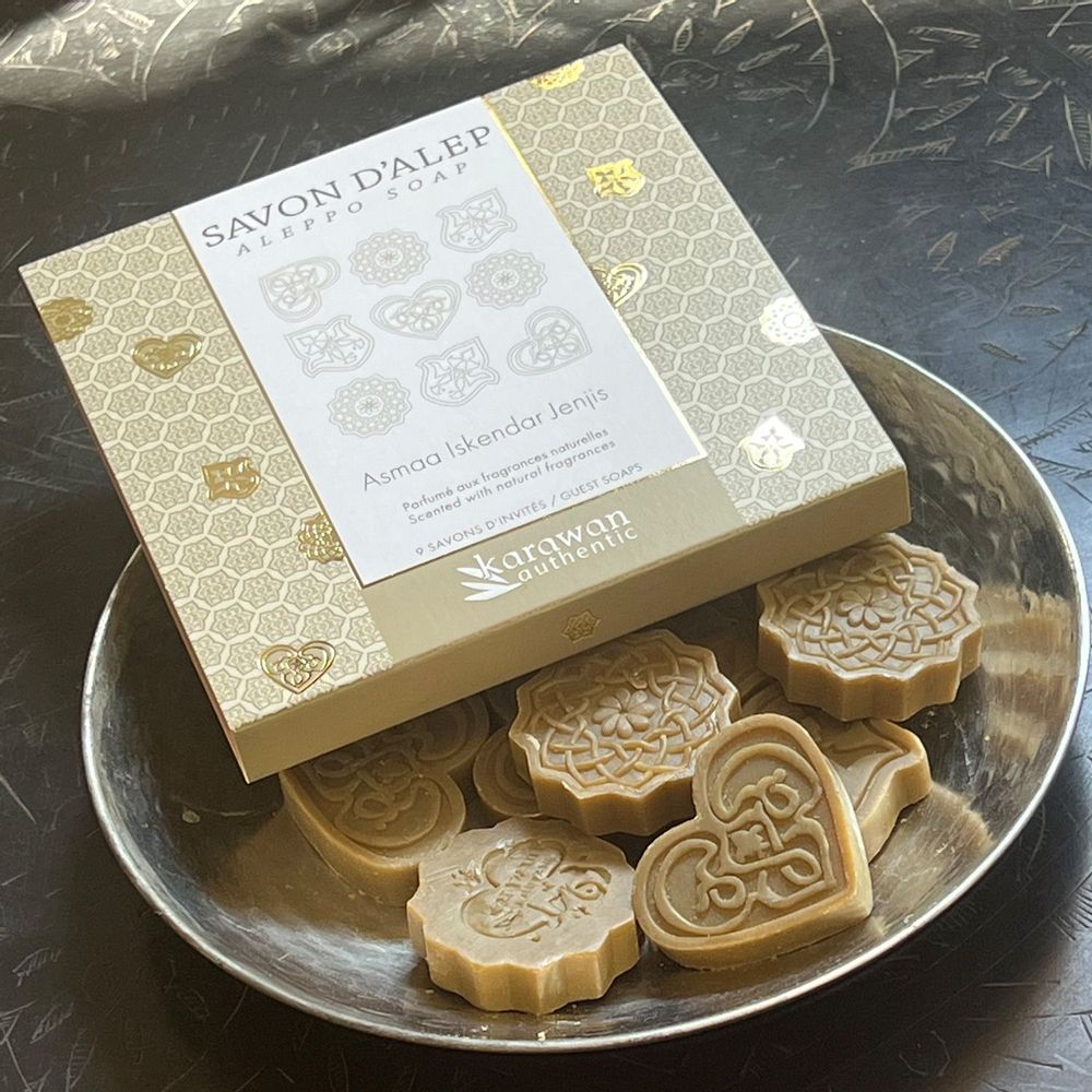 Cadeaux - SAVONS D'ALEP AUX 3 PARFUMS - ÉTUIS EN MÉTAL DORÉ À CHAUD - COFFRET CADEAU - KARAWAN AUTHENTIC