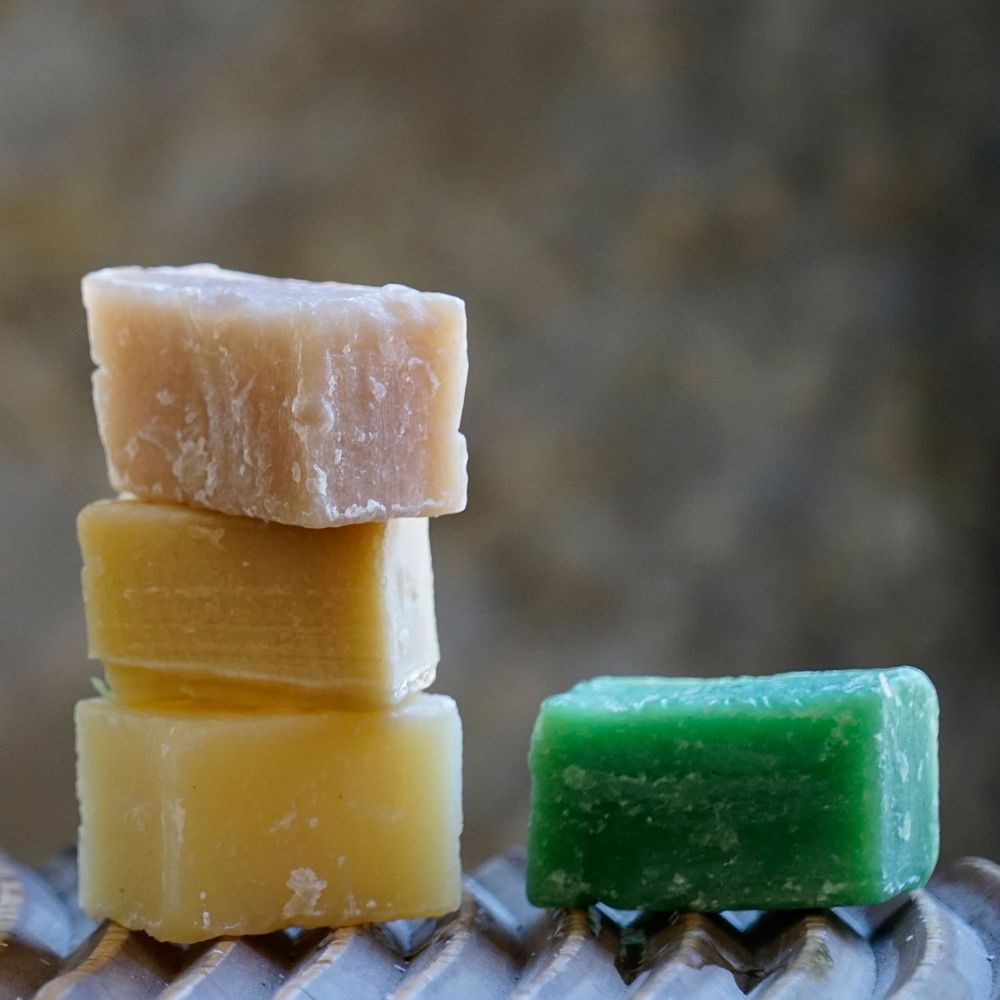 Savons - SAVON SOLIDE AYURVEDIQUE - VETIVER - PETIT FORMAT - KARAWAN AUTHENTIC
