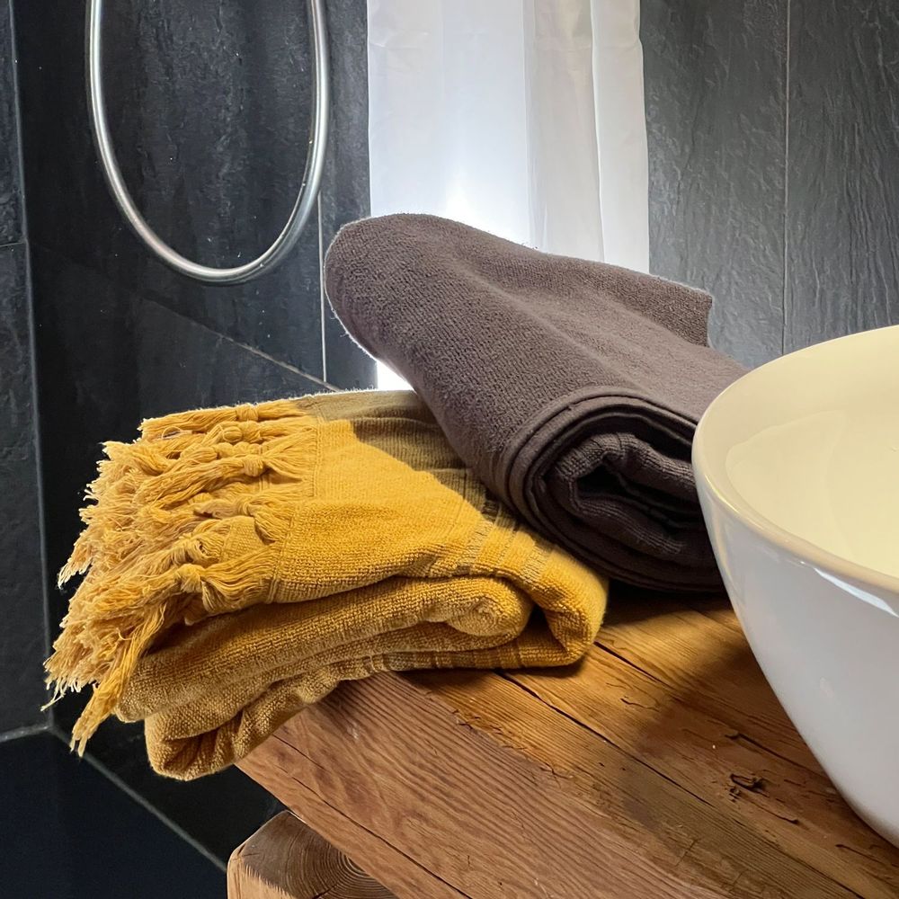 Serviettes de bain - FOUTA EN COTON BIOLOGIQUE - COLLECTION DOLCE - COULEUR ONYX - KARAWAN AUTHENTIC