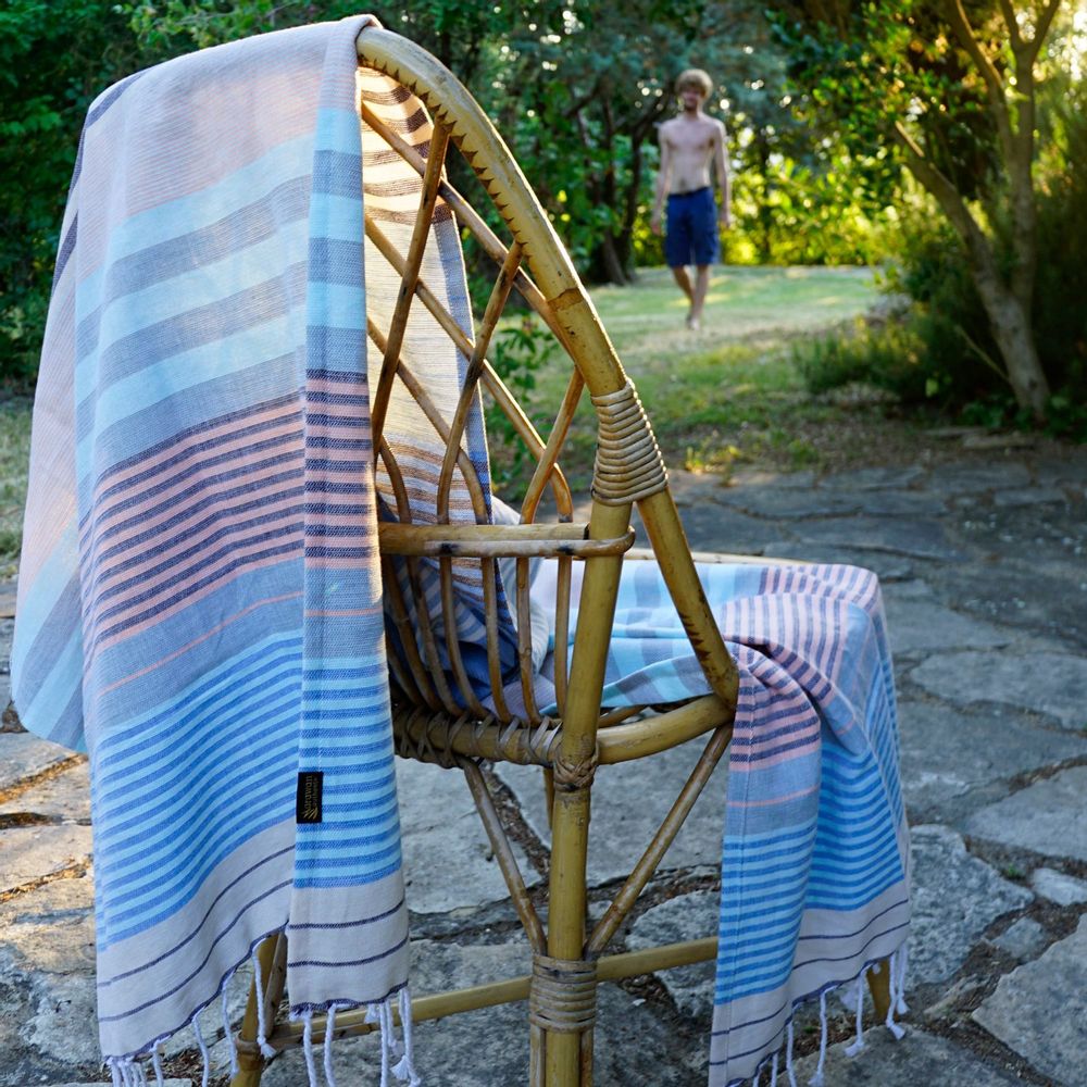 Serviettes de bain - FOUTA TISSÉE EN COTON BIOLOGIQUE - SUD - COULEUR WAVES - KARAWAN AUTHENTIC