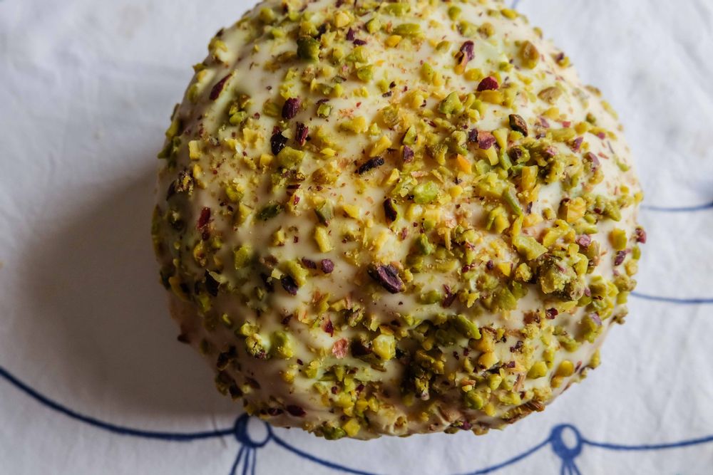Delicatessen - Artisanal panettone with pistachio cream - LES DEUX SICILES