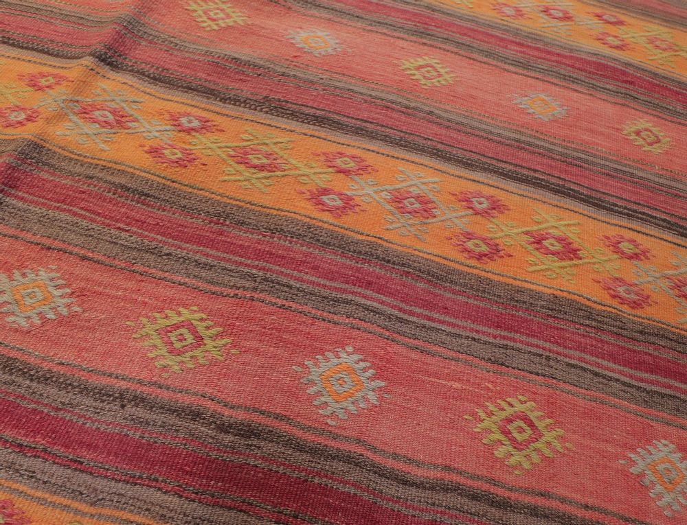 Other caperts - Anatolian kilim from DAZKIRI - KILIMS ADA