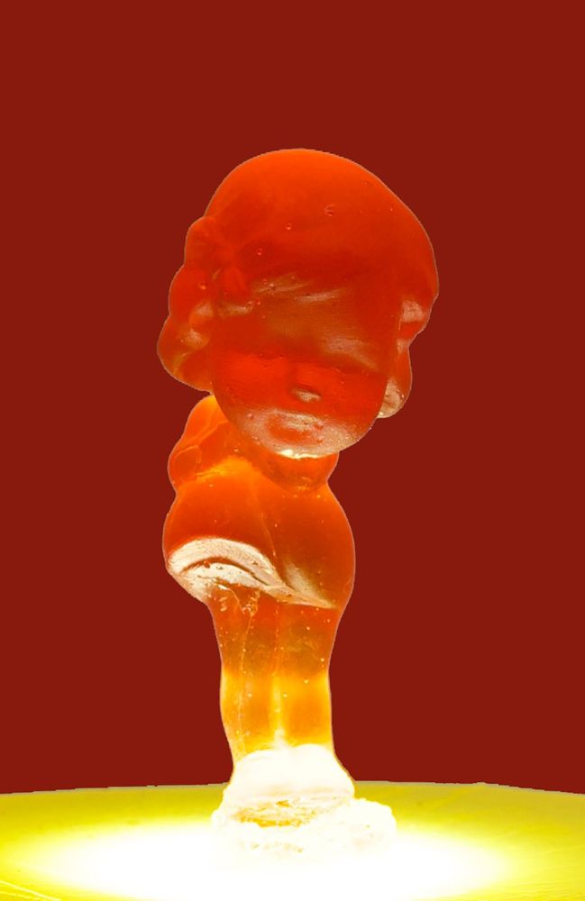 Objets design - Girl. RES2 - MIKKA DESIGN INK