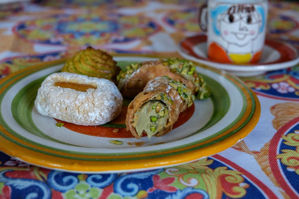 Cookies - Cannoli set with pistachio cream - LES DEUX SICILES