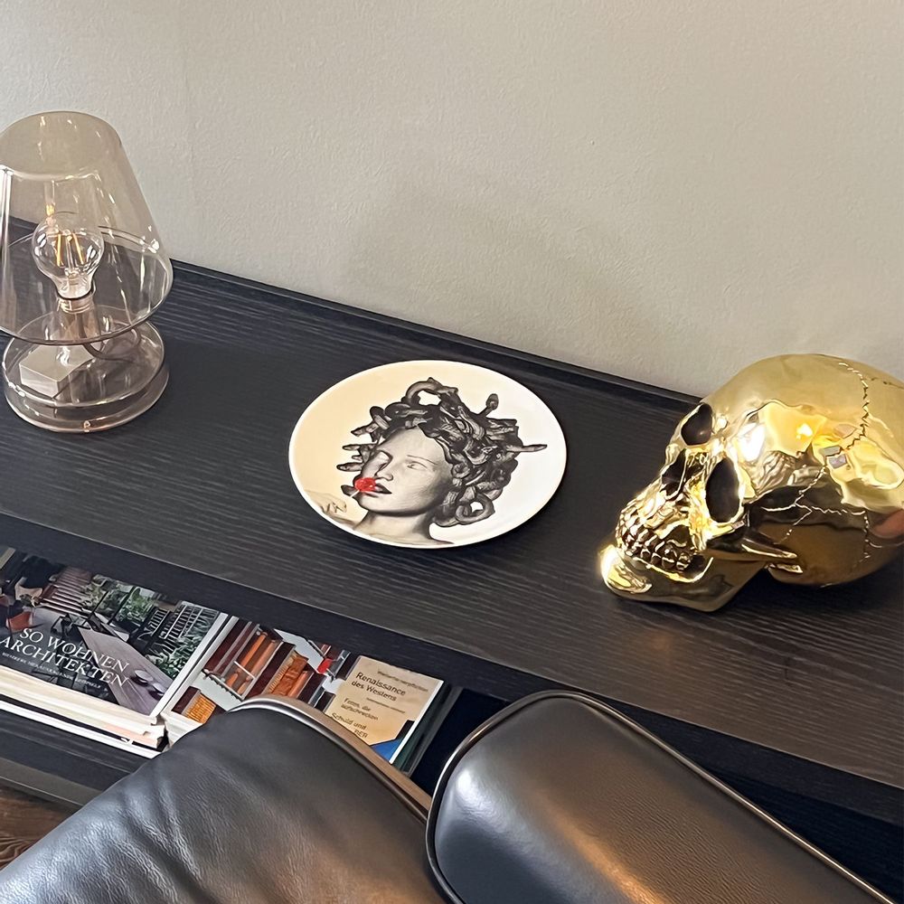 Mugs - MEDUSA IS BEAUTIFUL NOW - GORGO IRUKA