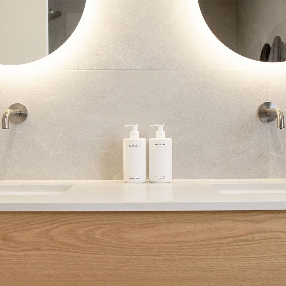 Cosmétiques - Naturals Lotion pour les mains et le corps - THE AROMATHERAPY CO.