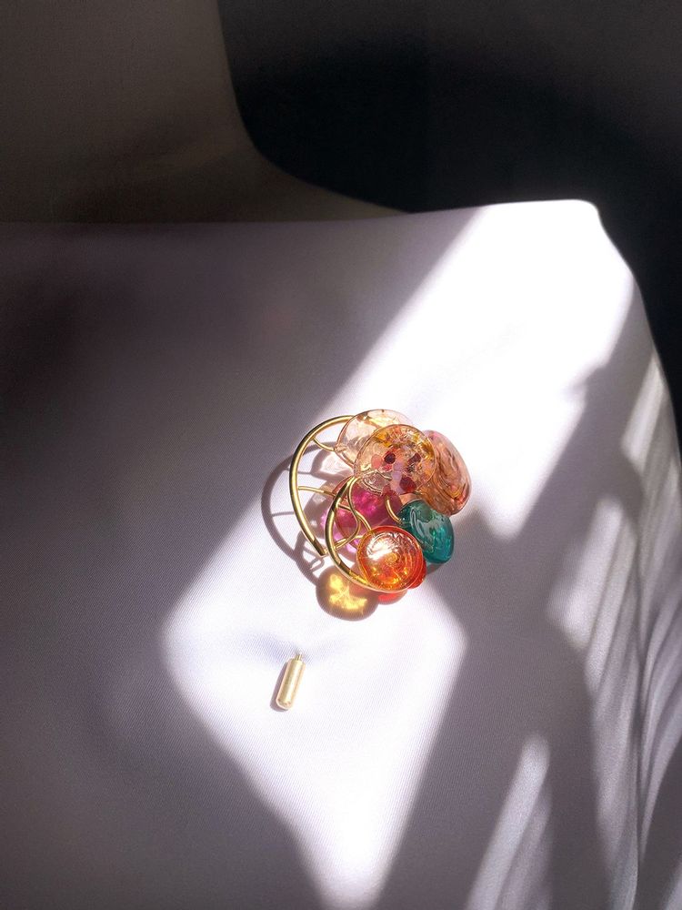 Cadeaux - Broche plaqué or en verre Murano confetti Elia collection - CHAMA NAVARRO