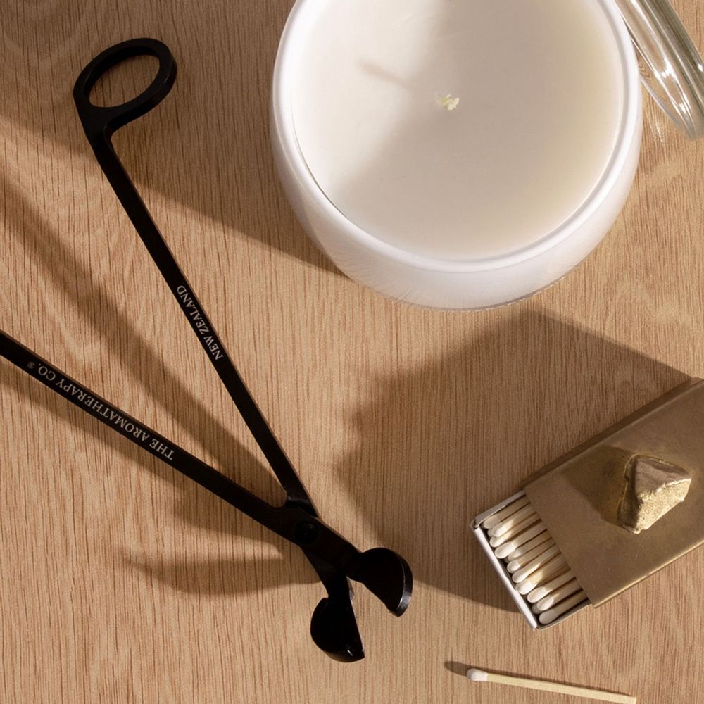 Candles - Therapeutic soy wax candle with essential oils - THE AROMATHERAPY CO.