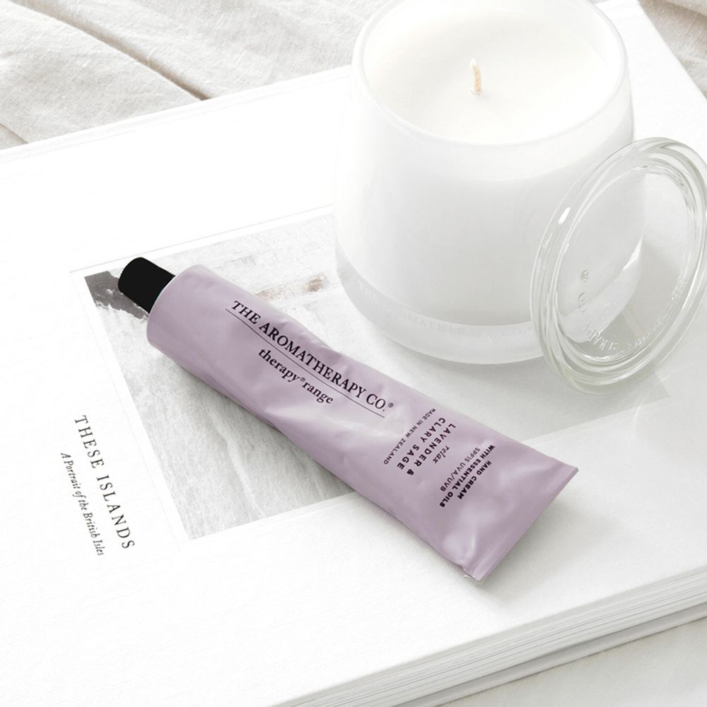 Cosmétiques - Therapy Crème Mains aux Huiles Essentielles. - THE AROMATHERAPY CO.