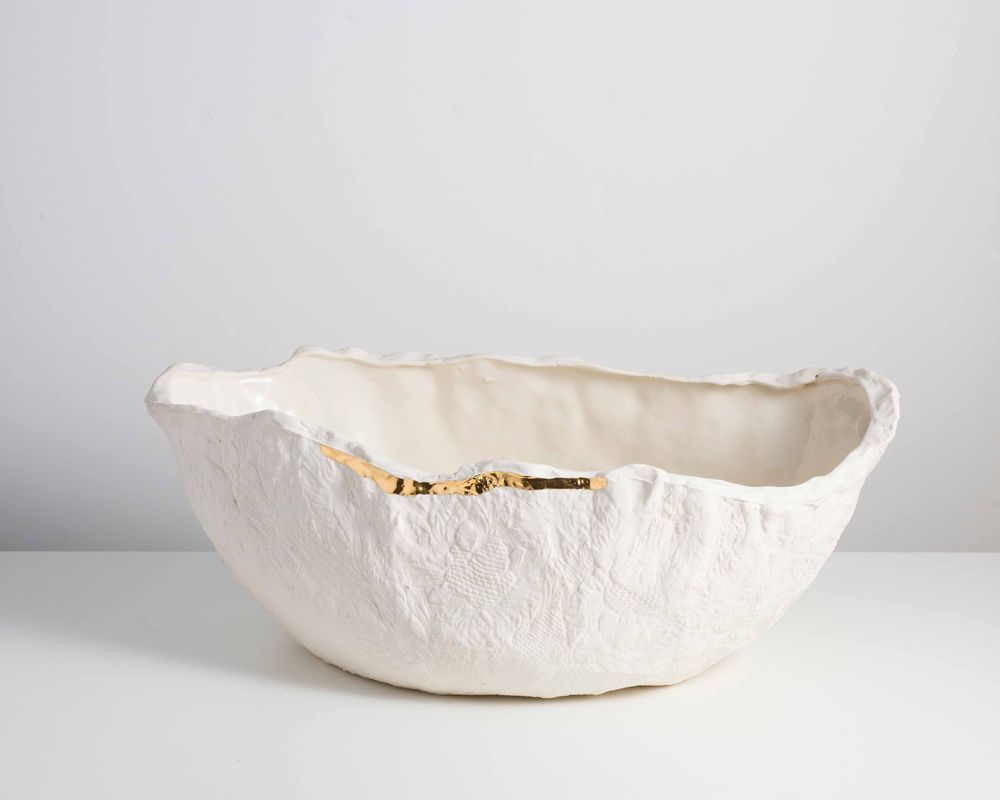 Vases - Porcelain and gold vase table center series - ATELIER LE MOTIF