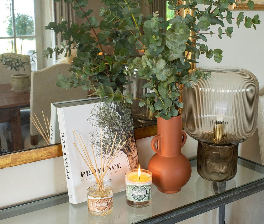 Cadeaux - Bougie parfumée Confidences Provence Ambre Vanille - CONFIDENCES PROVENCE