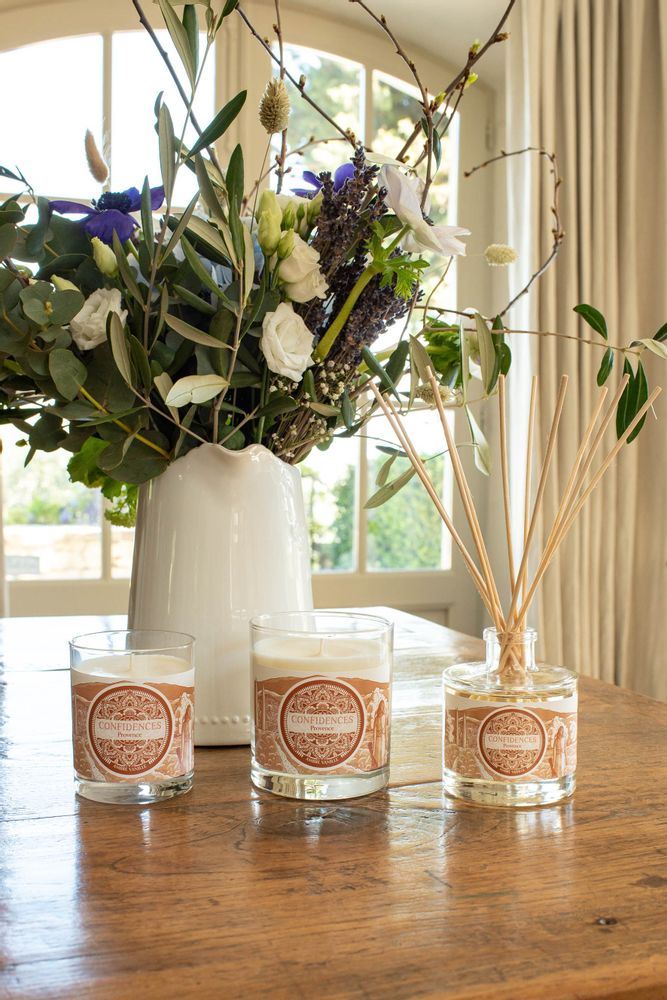 Cadeaux - Bougie parfumée Confidences Provence Ambre Vanille - CONFIDENCES PROVENCE