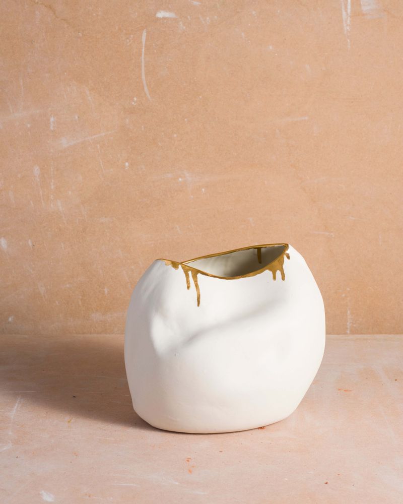Vases - series of drawings that happen - ATELIER LE MOTIF