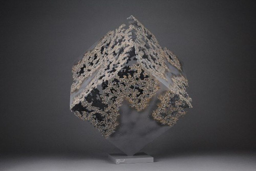 Pièces uniques - sculpture lumineuse en acier motif "Couture" - ALEXANDRE DOUCET