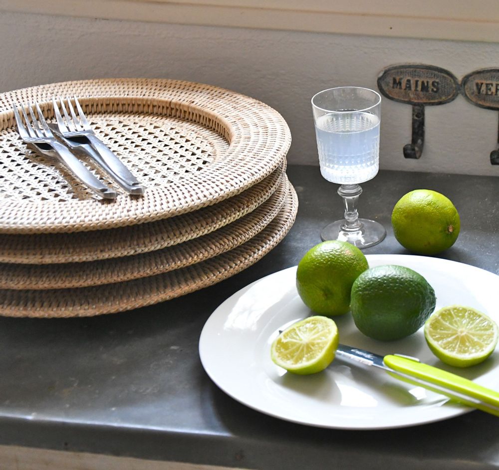 Sets de table - Dessous d’assiette Hôtesse rotin canné - PAGAN