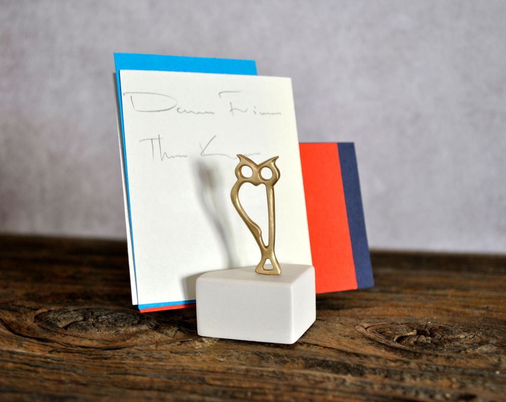 Sculptures, statuettes et miniatures - Titulaire de la carte, Statuette en bronze Hibou d'Athéna. - MATTER.