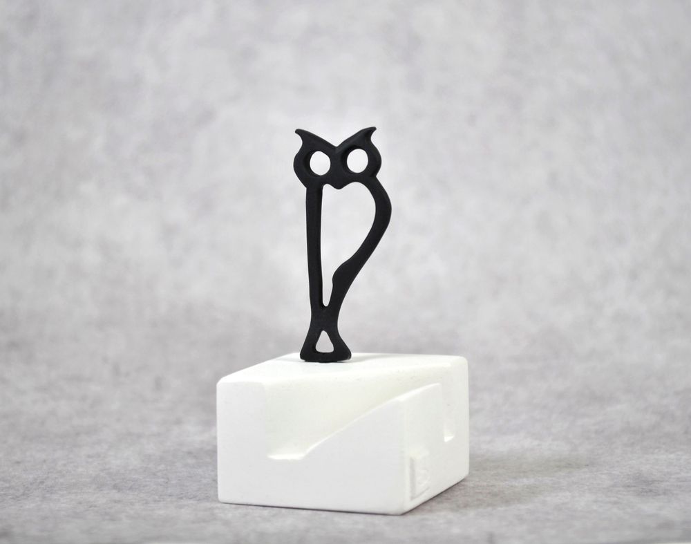 Sculptures, statuettes et miniatures - Titulaire de la carte, Statuette en bronze Hibou d'Athéna. - MATTER.