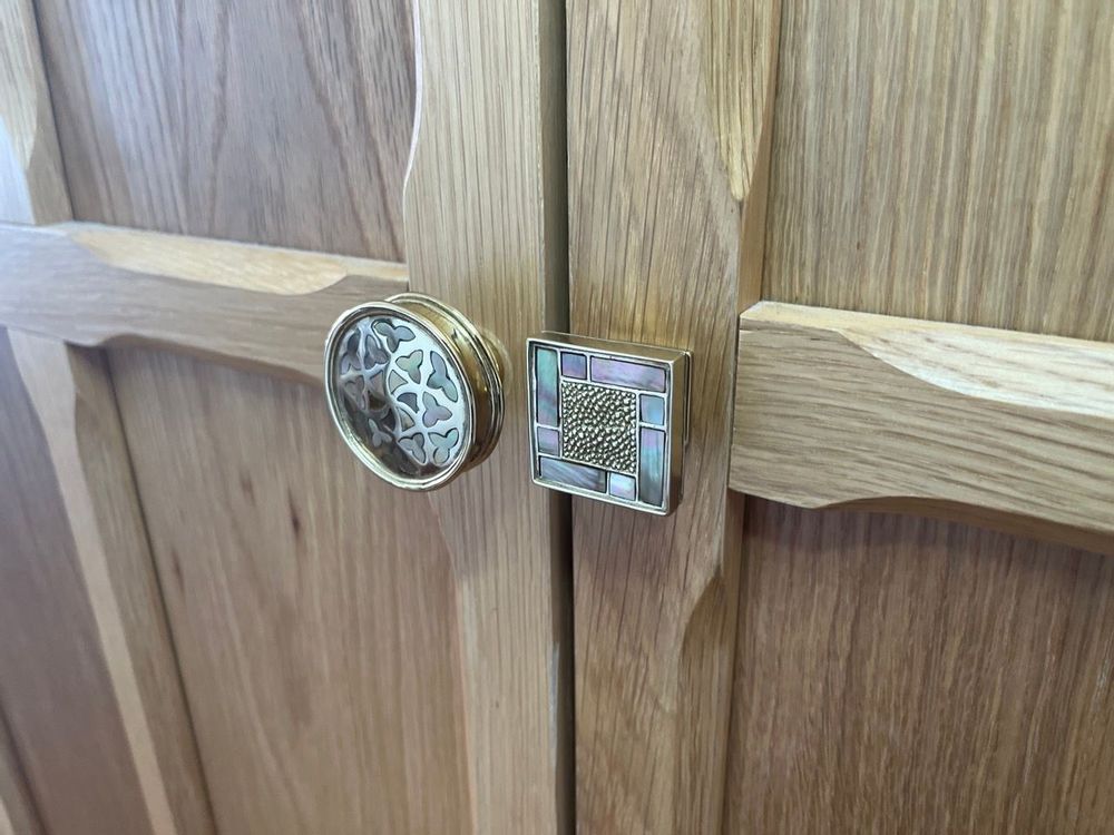 Decorative objects - Round brass button with mother-of-pearl patterns - WILD BY MOSAIC