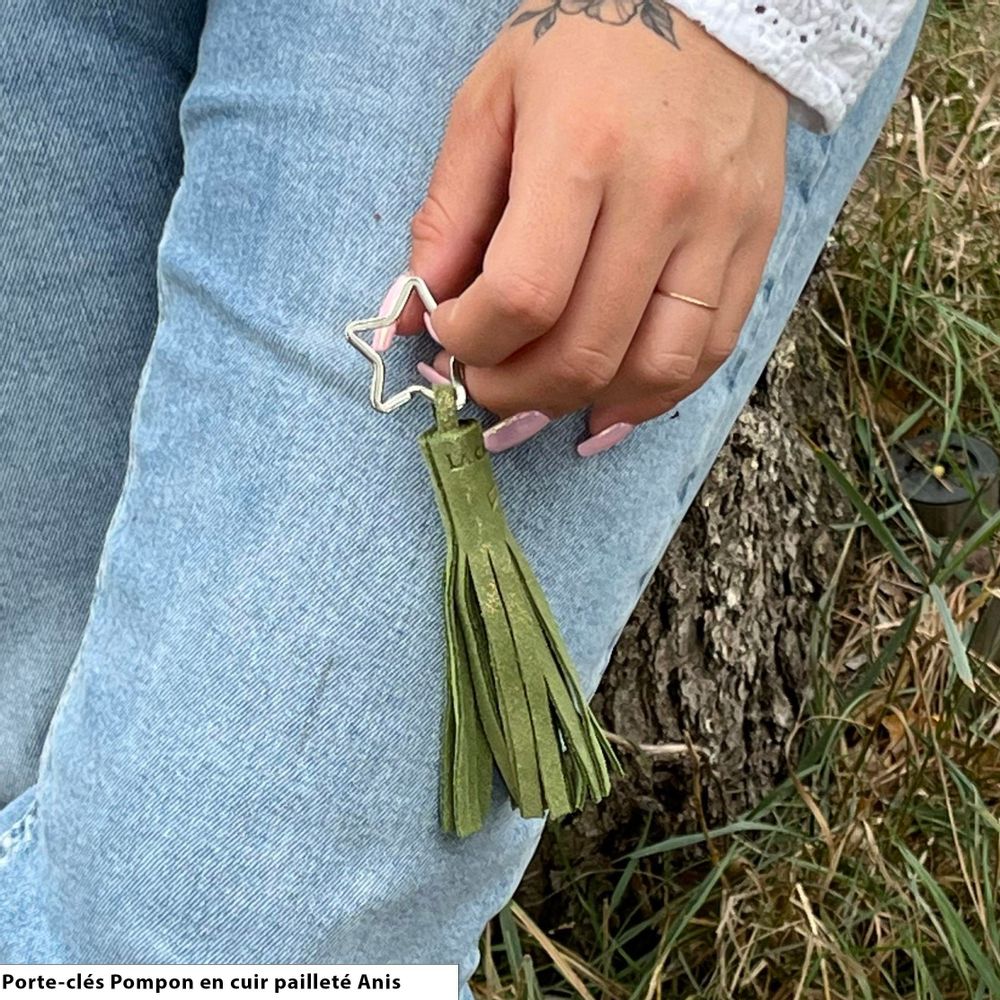 Leather goods - Glitter Leather Tassel Keychain - LA CARTABLIÈRE