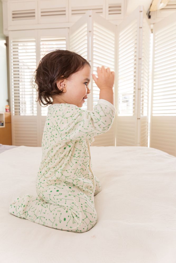 Children's bathtime - Green constellations pyjama - CHARLIE DANS LES ETOILES