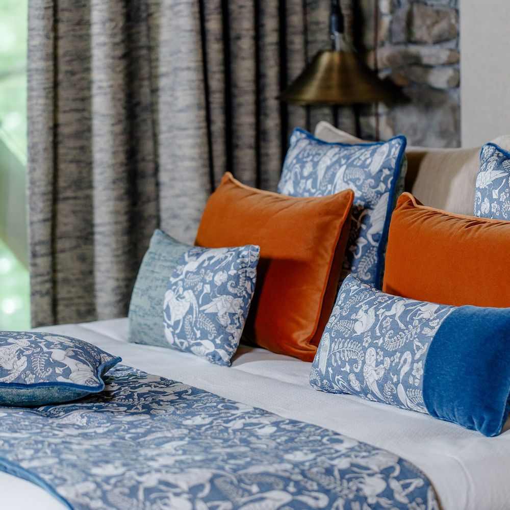 Cushions - SOFT FURNISHINGS: QUILTS AND CUSHIONS - L'OPIFICIO