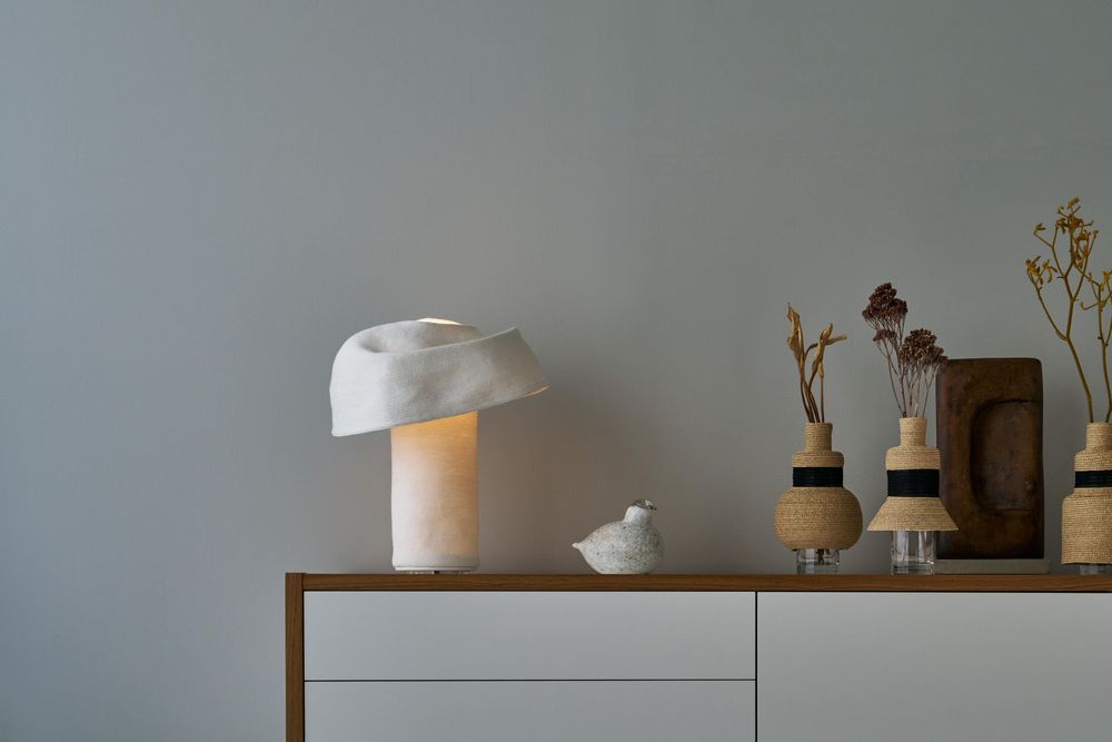 Table lamps - Posing lamp / Make casual adjustments to the light, every day - MOBJE