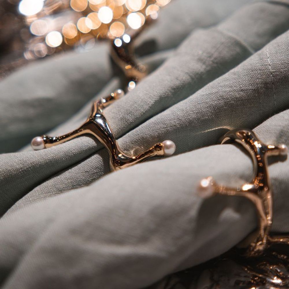 Formal plates - Perla - napkin ring; pearl napking ring; tableware - MAEVE