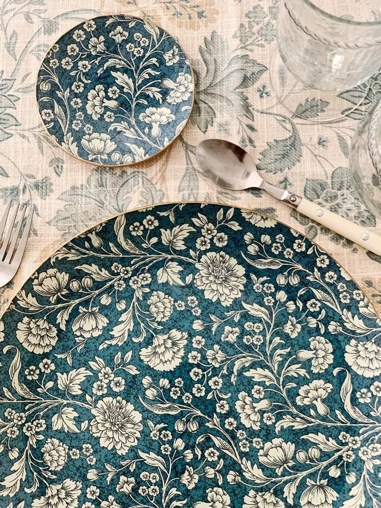 Formal plates - Dark Blue Flower Round Plate - CHITICRIS HANDMADE IN SPAIN