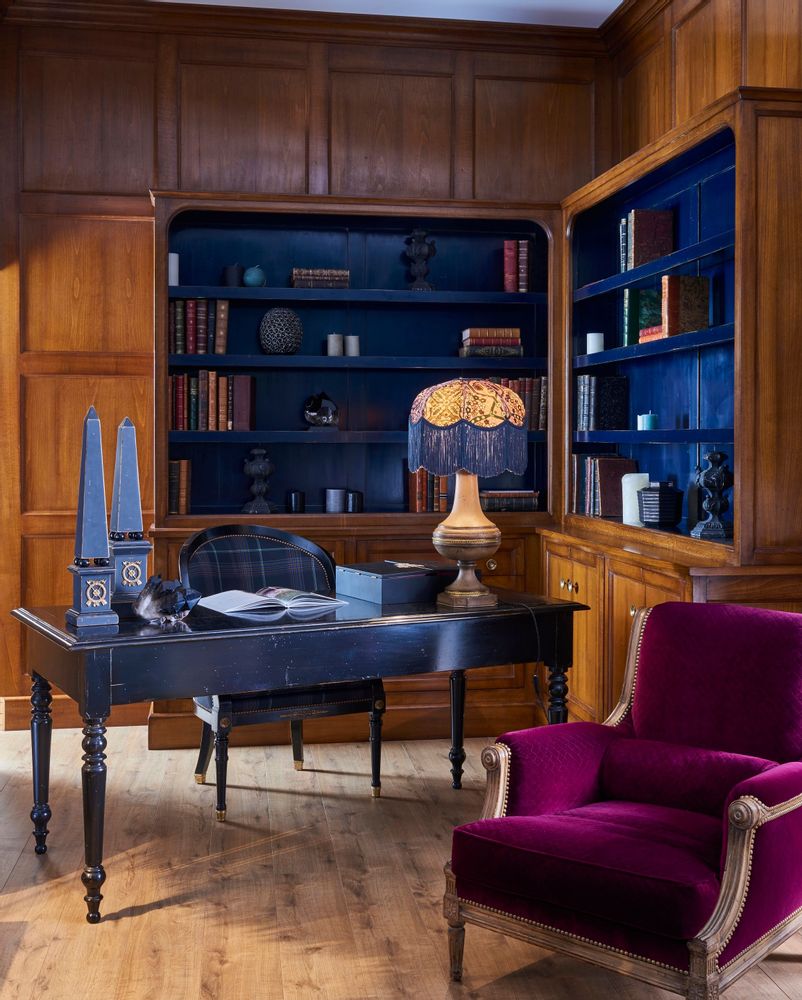 Bureaux - Boiserie et bibliothèque d'un espace bureau - MOISSONNIER