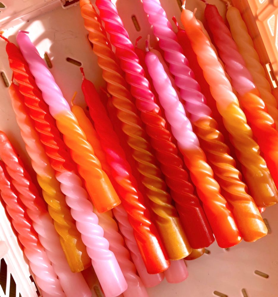 Candles - Twist Candles "Lovers in Paris", set of 4 - PALETTE AMSTERDAM