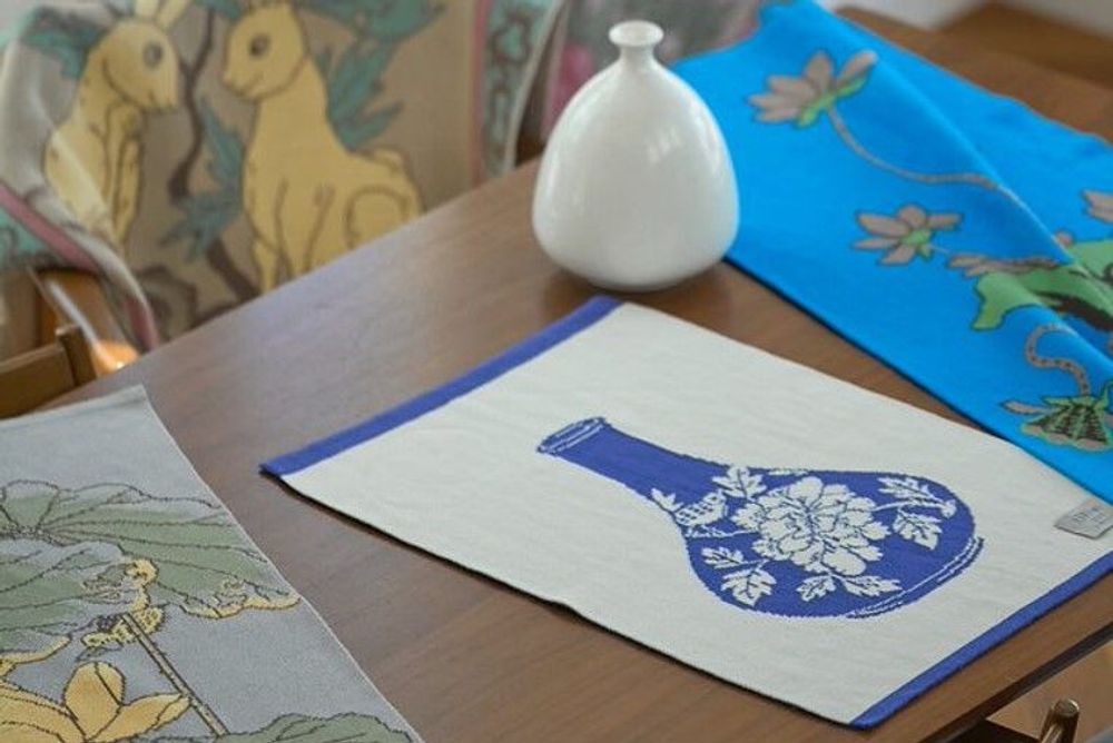 Throw blankets - Joseon white porcelain with Flowers and a bird Fabric Poster - BON`EE(LIVING ART BRAND)